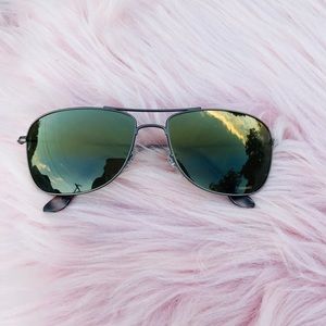 Ray-Ban Polorized Sunglasses 😎